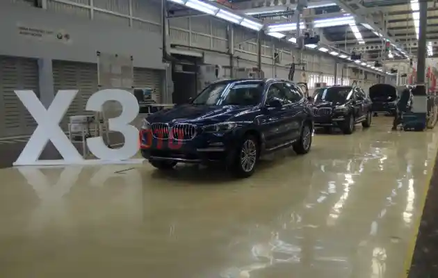 Foto - BMW All New X3 Diklaim Banyak Dipesan, Kini Mulai Dirakit di Sunter