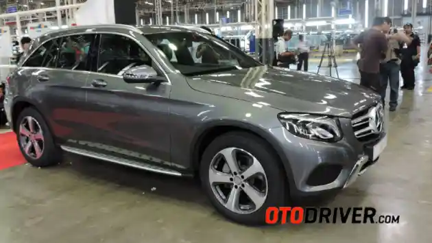 Foto - Harga BBM Naik, Harga Mercedes-Benz Juga Naik