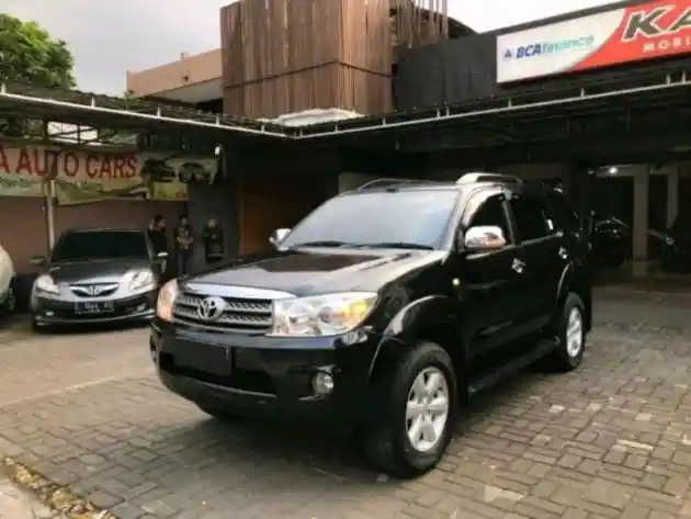 Foto - Kisah Duel Fortuner dan Pajero Sport (Bagian 1)