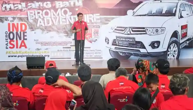 Foto - Komunitas Pajero Indonesia ONE Touring ke Jatim, Angkat Walikota Batu Jadi Anggota!