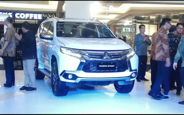 Foto - Daftar Harga MITSUBISHI (Januari 2018)