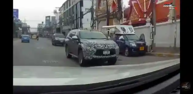 Foto - SPY VIDEO: Mitsubishi Pajero Sport Bakal Facelift?