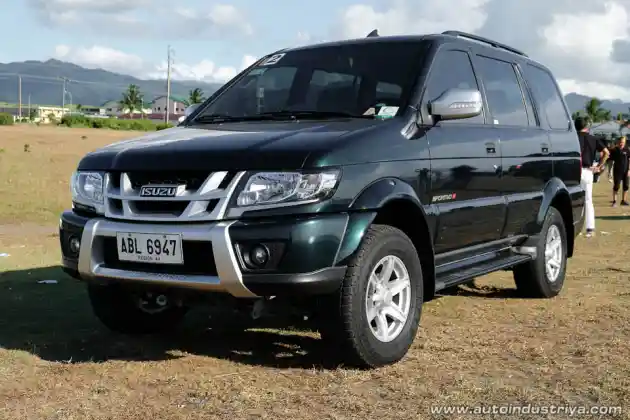 Foto - Isuzu Panther Berhenti Dijual Setelah 16 Tahun Eksis di Filipina