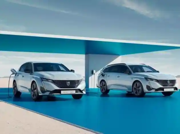 Foto - Peugeot Pamerkan Line Up Ramah Lingkungan di Paris Motor Show 2022