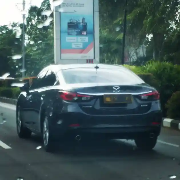 Foto - Mazda 6 Disebut Tahan Banting Saat Dipakai Kepolisian