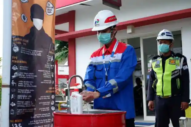 Foto - Pertamina Lubricants Sebar Wastafel Portabel