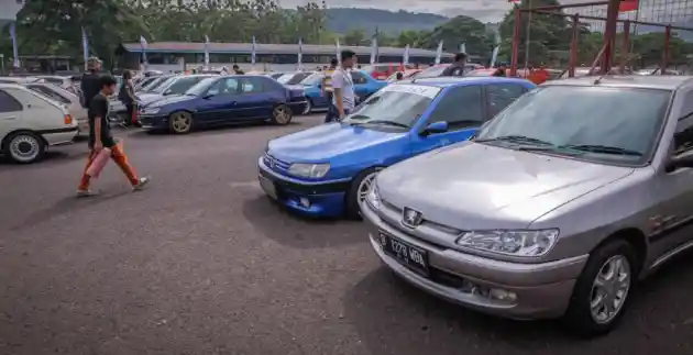 Foto - Indonesia Peugeot 306 Community Piknik Balap