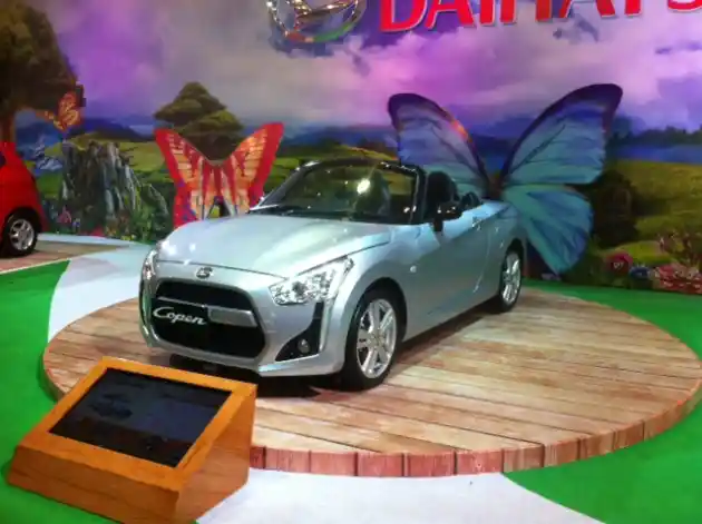 Foto - JAS 2015 : Cukup Bayar Rp 11 Juta Bawa Pulang Daihatsu Ayla