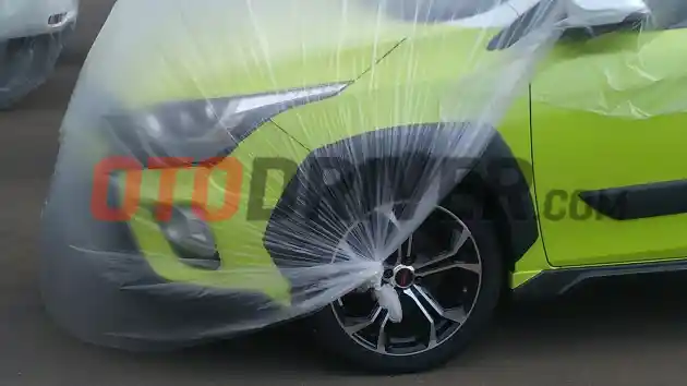 Foto - SPY SHOT: Toyota Yaris Versi Crossover Tertangkap Kamera Kami