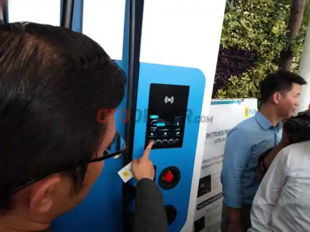 Foto - PLN Resmikan Ultra Fast Charger Pertama di Asia Tenggara