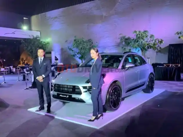 Foto - Porsche Macan Facelift Meluncur, Lebih Bertenaga