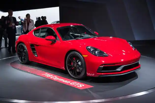 Foto - 5 Model Porsche Terbaru Ini Disiapkan Untuk Indonesia di 2018