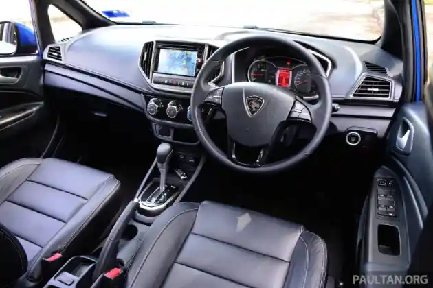 Foto - Proton Iriz Segera Dijual Di Indonesia