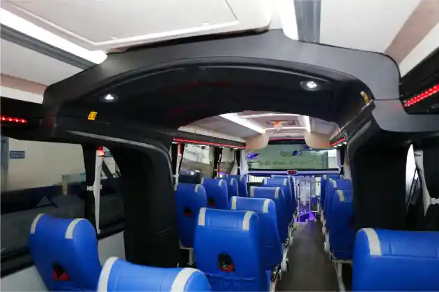 Foto - Yuk, Bedah Detail Hino R260 Bio Smart & Safe Bus PO Sumber Alam