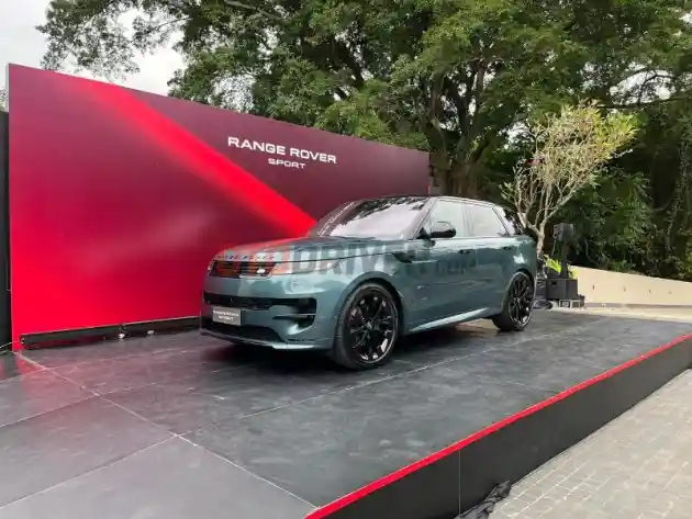 Foto - Jaguar dan Range Rover Recall Ribuan Kendaraan, Termasuk Milik Anda?