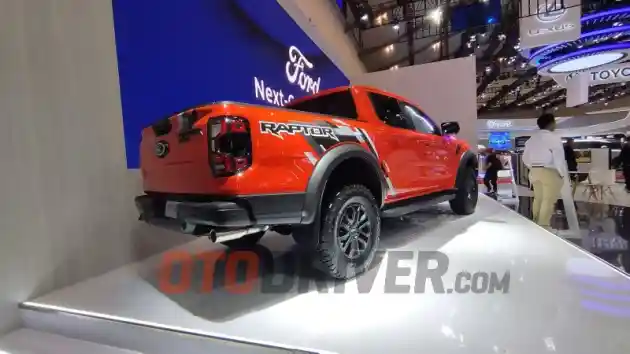 Foto - Ford Ranger Raptor 3.0 L V6 Resmi Masuk Indonesia, Sodorkan Pesona Mesin Bensin