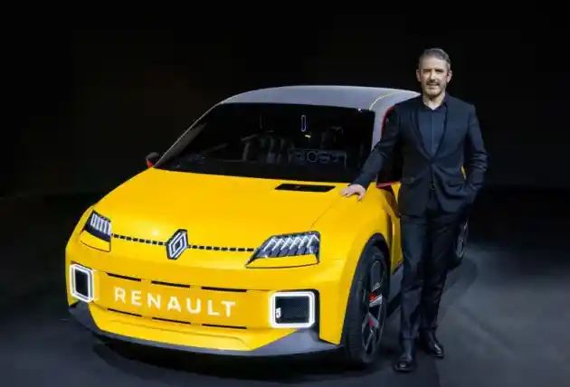 Foto - Tutupi Hutang, Renault Jual Saham