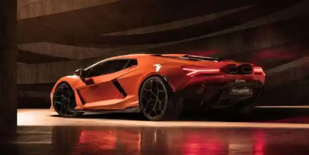 Foto - Revuelto, Suksesor Lamborghini Aventador Diperkenalkan