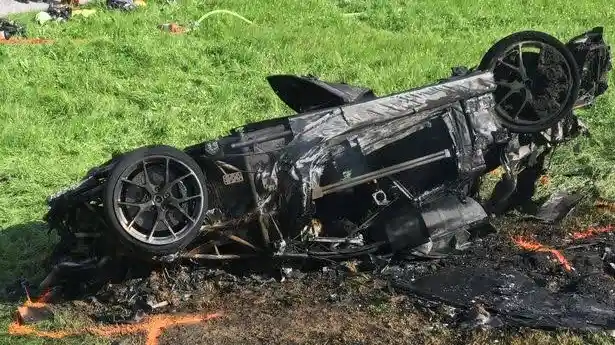 Foto - Richard Hammond Tabrakan Parah Di Atas Supercar Elektrik