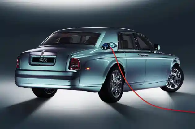 Foto - Perkenalkan Inilah Rolls-Royce Silent Shadow, Calon Mobil Listrik Kasta Tertinggi