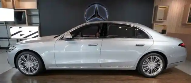 Foto - Tengok Detail Mercedes-Benz S-Class 2021, Sonderklasse Sebenarnya