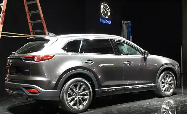 Foto - Mazda CX-9 Diklaim Lebih Irit dan Mampu Sentuh 210 KM/Jam!