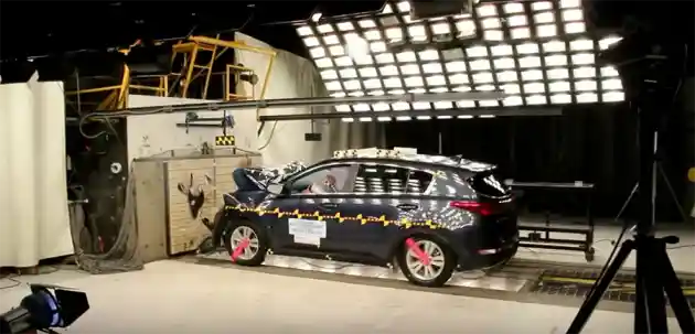 Foto - VIDEO: Crash Test Kia Sportage 2017