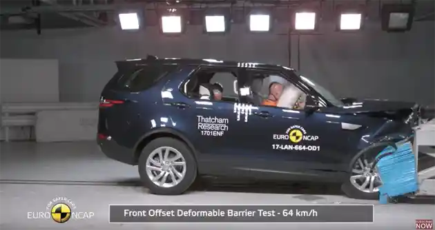 Foto - VIDEO: Crash Test Land Rover Discovery 2017