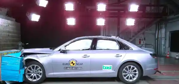 Foto - Video: Crash Test Audi A4 dan Audi A5 2017 (Euro NCAP)