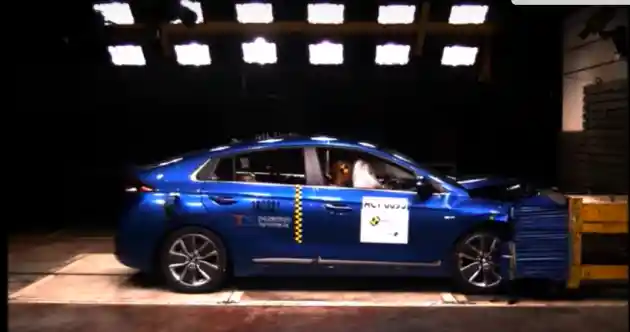 Foto - Video: Crash Test Hyundai Ioniq (ASEAN NCAP)