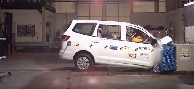 Foto - VIDEO: Crash Test Wuling Confero 2018 (ASEAN NCAP)