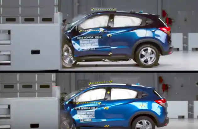 Foto - VIDEO: Perbandingan Crash Test Honda HR-V 2016 dengan 2019 (IIHS)