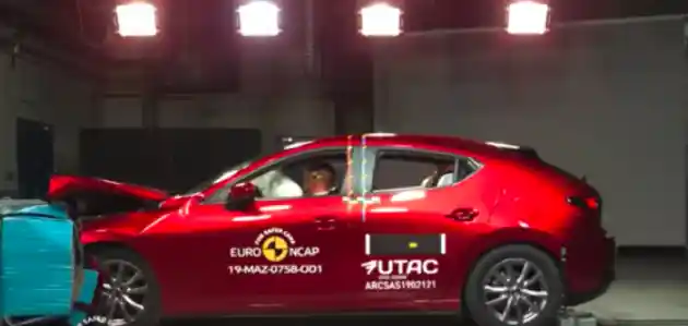 Foto - VIDEO: Crash Test Mazda3 2019 (Euro NCAP)