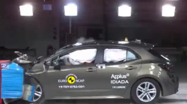 Foto - VIDEO: Crash Test Toyota Corolla 2019 (Euro NCAP)
