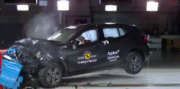 Foto - VIDEO: Crash Test BMW Seri-1 2019 (Euro NCAP)