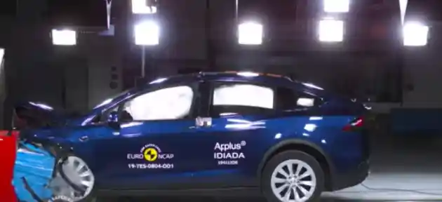 Foto - VIDEO: Crash Test Tesla Model X (Euro NCAP)