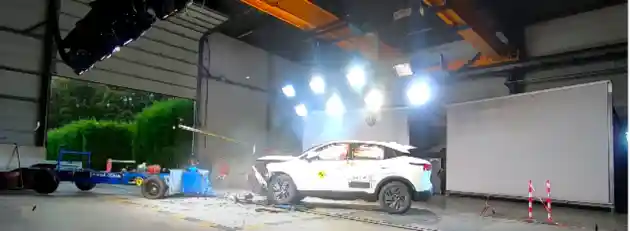 Foto - VIDEO: Crash Test Nissan Qashqai (ANCAP)