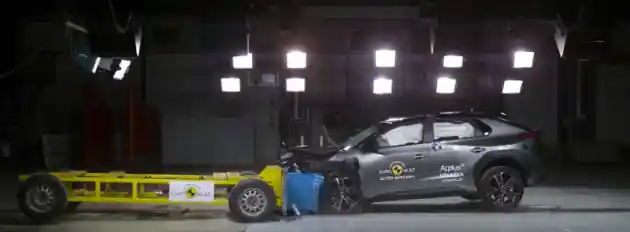 Foto - VIDEO: Crash Test Toyota bZ4X (Euro NCAP)