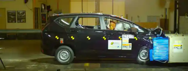 Foto - VIDEO: Crash Test Hyundai Stargazer, Dapat Empat Bintang (ASEAN NCAP)