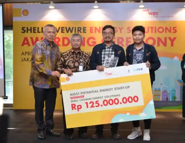 Foto - Shell Hadiahi RP 125 Juta Kepada Start up Pengolah Sampah