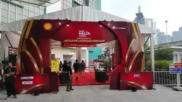 Foto - Apresiasi Pelanggan Selama 10 tahun, Shell Indonesia dan Astra Otoparts Gelar Shell Helix Astra #KisahKlasikSatuDekade