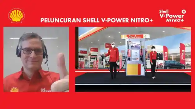 Foto - Shell V-Power Nitro+ Resmi Dijual di SPBU Shell Indonesia. Harga Rp 11.280 Perliter