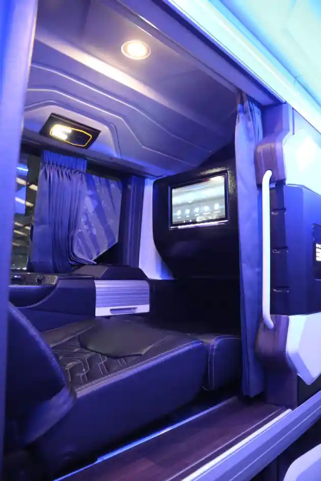 Foto - Membedah 0-Gravity di Sleeper Bus Skylander R22 Baru Besutan New Armada