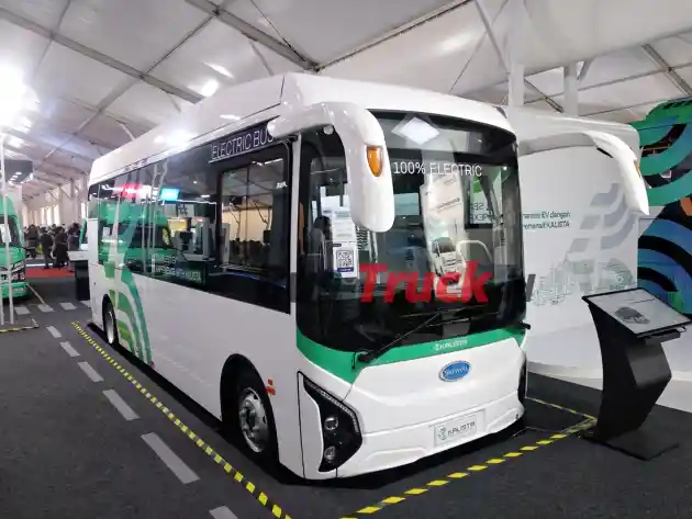 Foto - Damri: Terus Berkomitmen Menambah Bus Listrik Tahun 2024