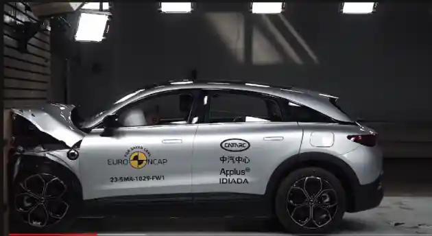 Foto - VIDEO: Crash Test Smart #3 (ANCAP)