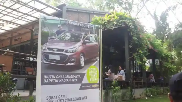 Foto - Chevrolet Indonesia Tantang Anak Muda Untuk Me-review Spark