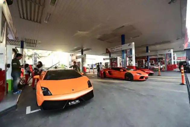 Foto - Para Pemilik Lamborghini Konvoi Ke Bandung Dengan Dukungan Pertamina (8 FOTO)