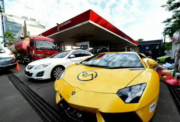 Foto - Para Pemilik Lamborghini Konvoi Ke Bandung Dengan Dukungan Pertamina (8 FOTO)