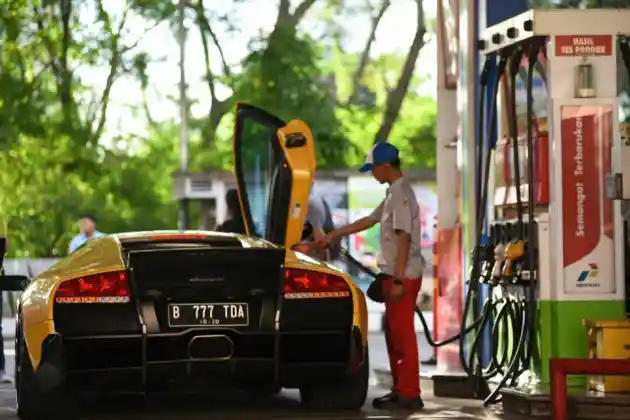 Foto - Para Pemilik Lamborghini Konvoi Ke Bandung Dengan Dukungan Pertamina (8 FOTO)