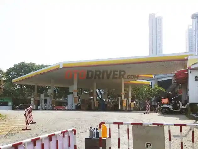 Foto - Update Harga BBM 1 Oktober 2025, Swasta Naik Petamina Dex Naik